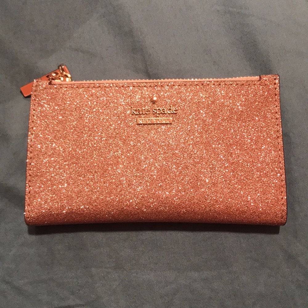 SPARKLY ROSE GOLD KATE SPADE WALLET